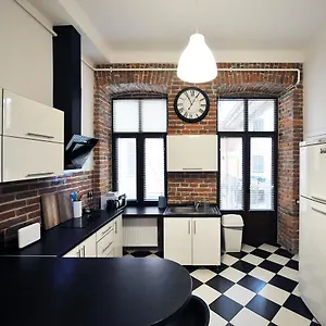 4rooms-hostel.hotelslviv.net/