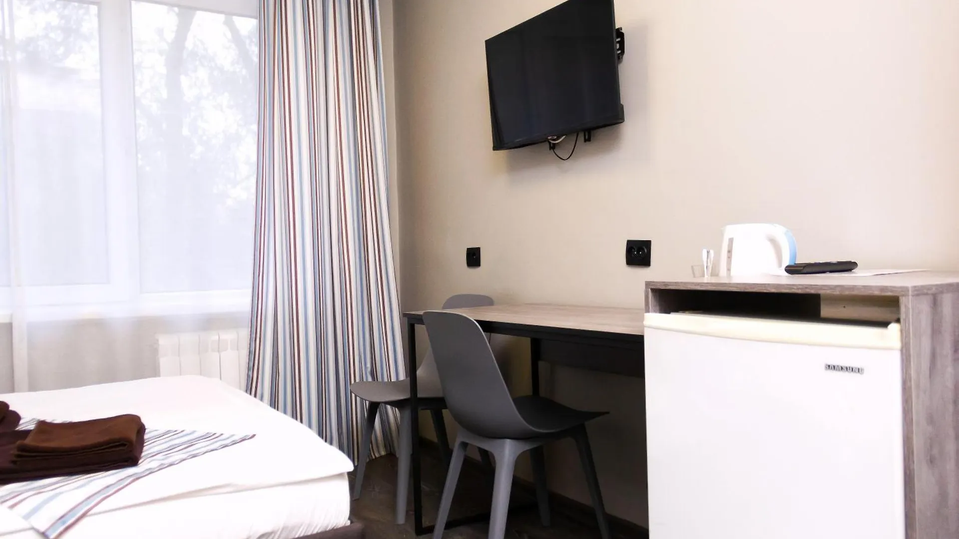 Hotel Tahar Алматы