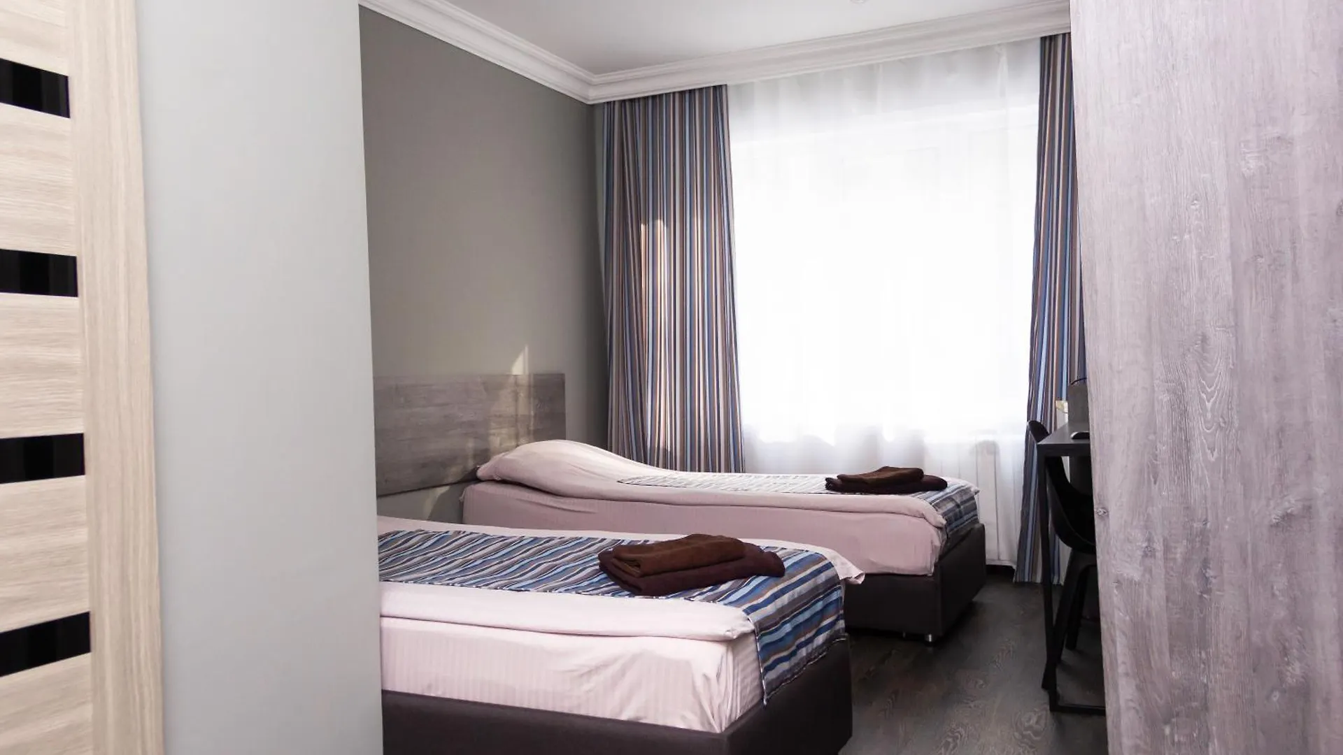 Hotel Tahar Алматы