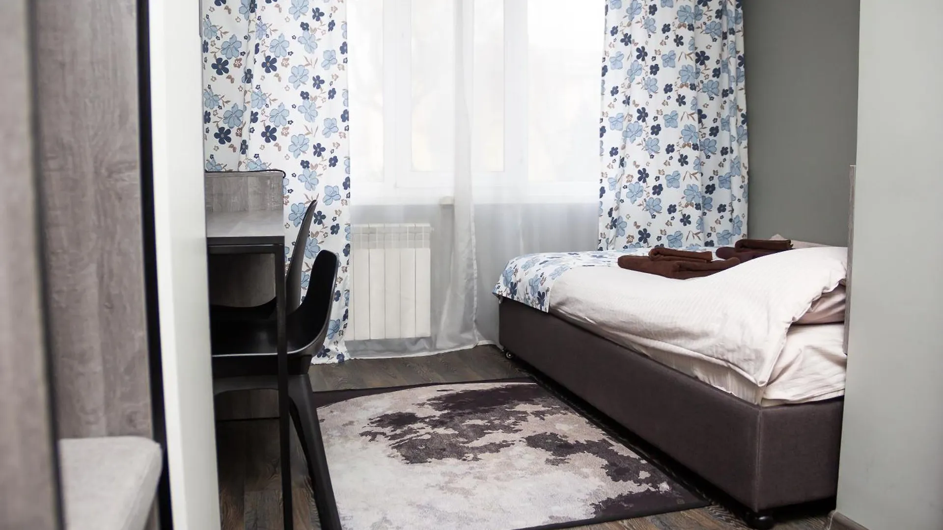 Hotel Tahar Алматы