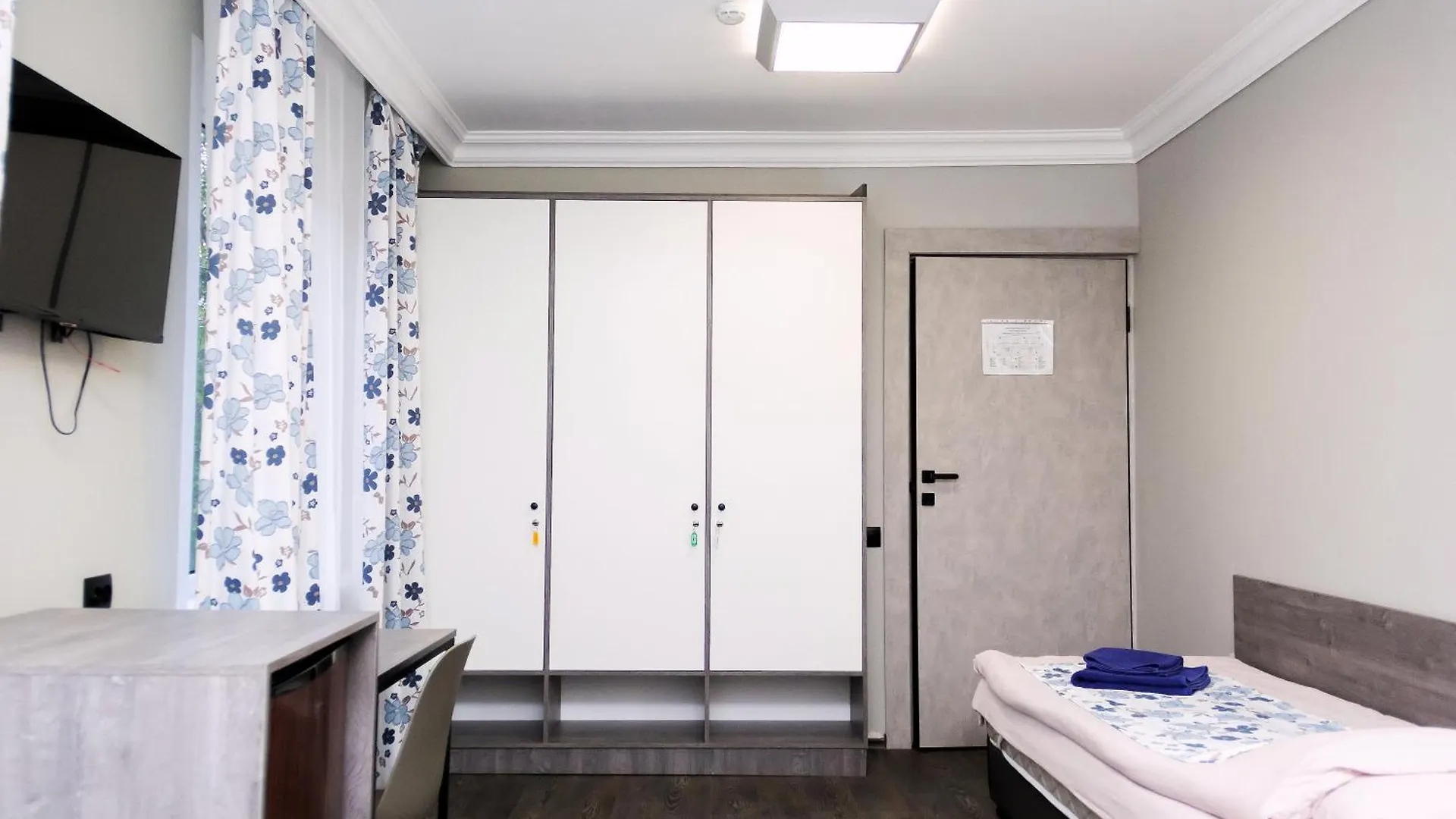Hotel Tahar Almaty