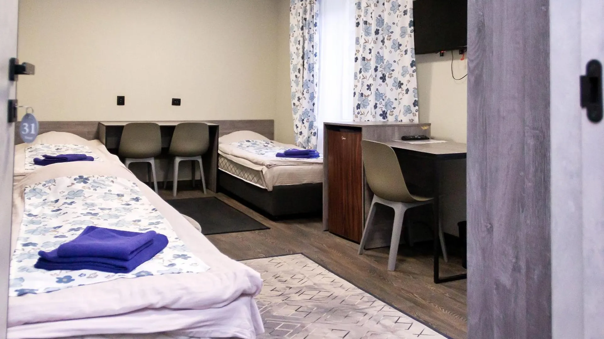 Hotel Tahar Алматы